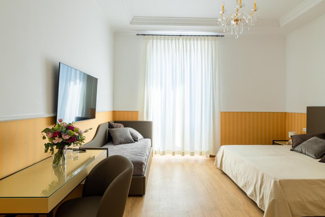 Bed & Breakfast La Maison Royale 3*